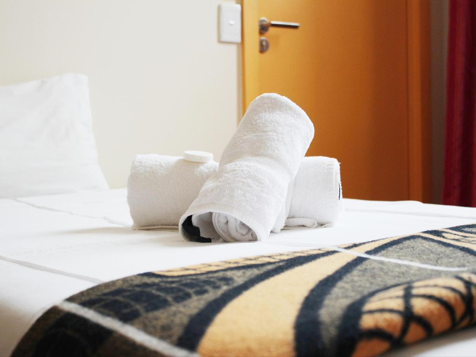 Scalabrini Accommodation Cape Town Room photo